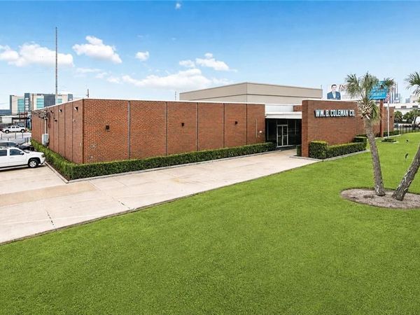 4001 EARHART Boulevard , New Orleans, LA 70125