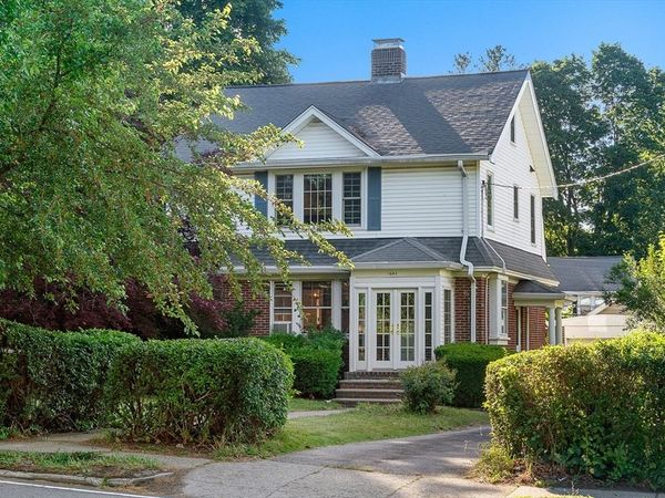 1643 Washington St, Newton, MA 02465