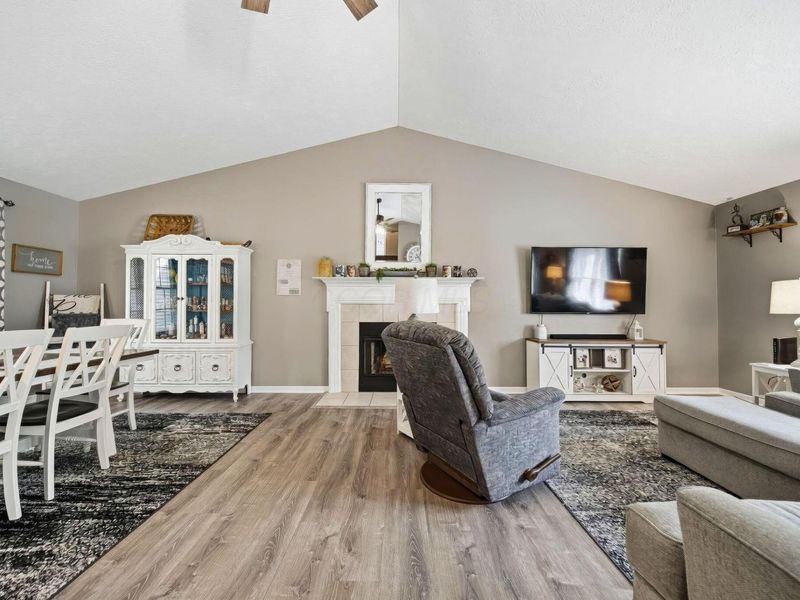 1189 Valley Drive , Marysville, OH 43040 Photo 9
