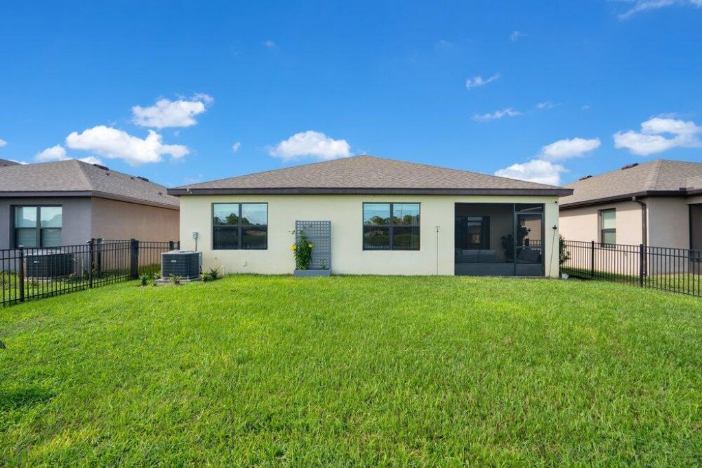 1581 Mineral Lp Drive Nw, Palm Bay, FL 32907 Photo