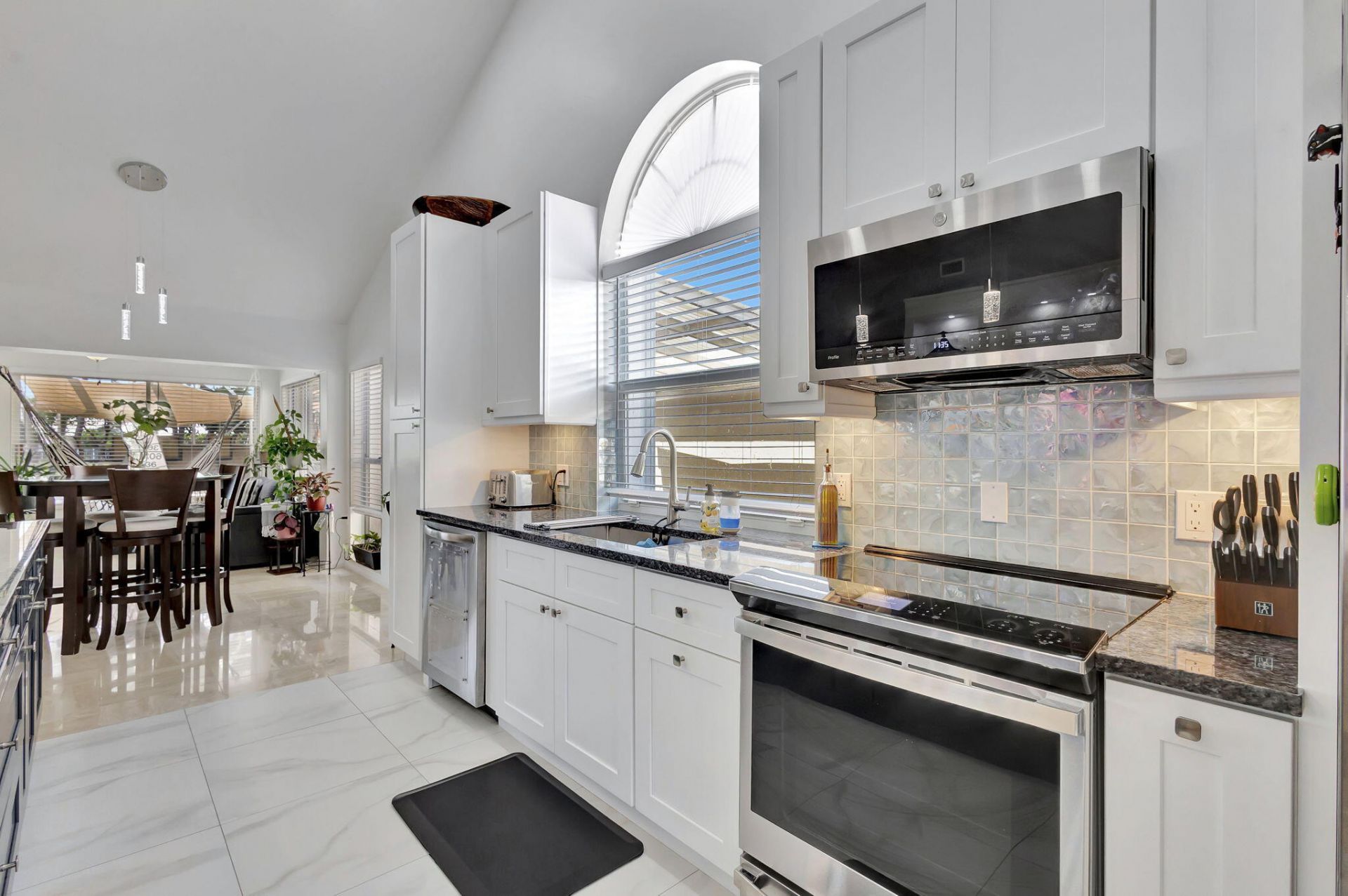 2354 Saratoga Bay Drive, West Palm Beach, FL 33409 Photo