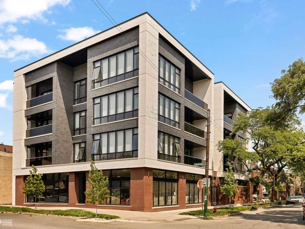 3207 N Lawndale Avenue , Unit 301, Chicago, IL 60618