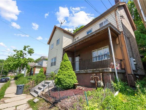 344 Plum Street , Carnegie, PA 15106