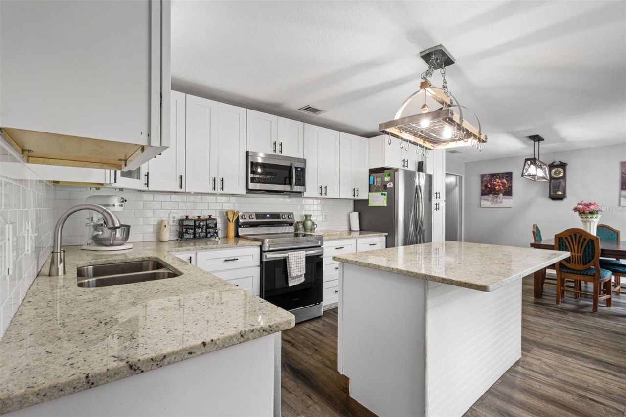 7251 NW 40th Street , Chiefland, FL 32626 Photo