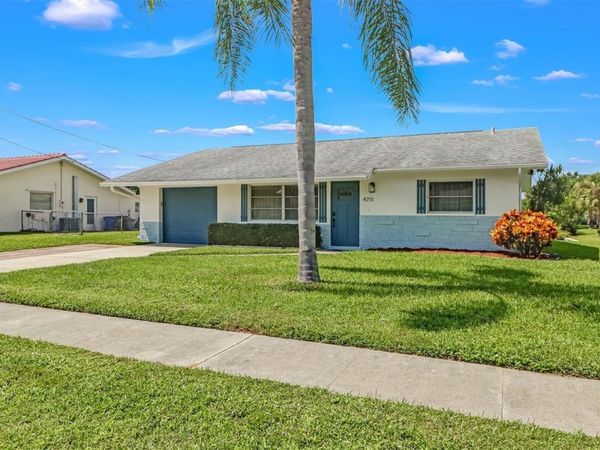 4711 FOREST GLEN DRIVE , NORTH FORT MYERS, FL 33903