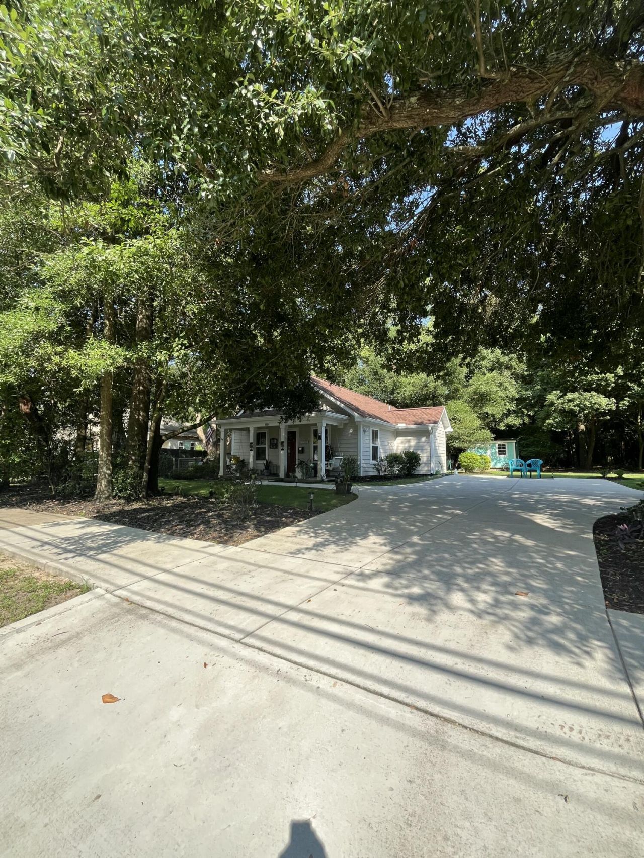 105 S Kaminski Street Photo 4