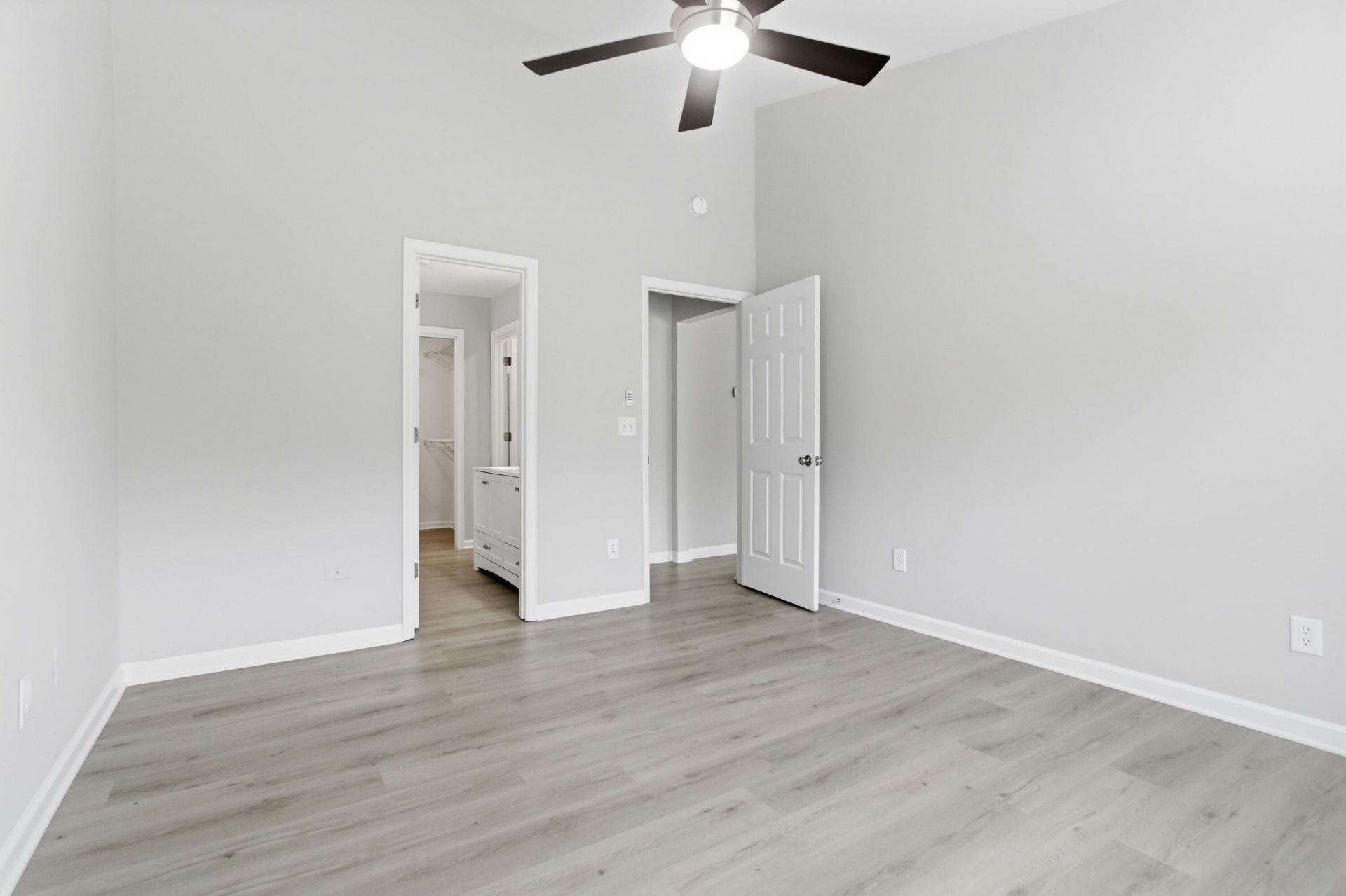 115 Remington Drive Photo 16