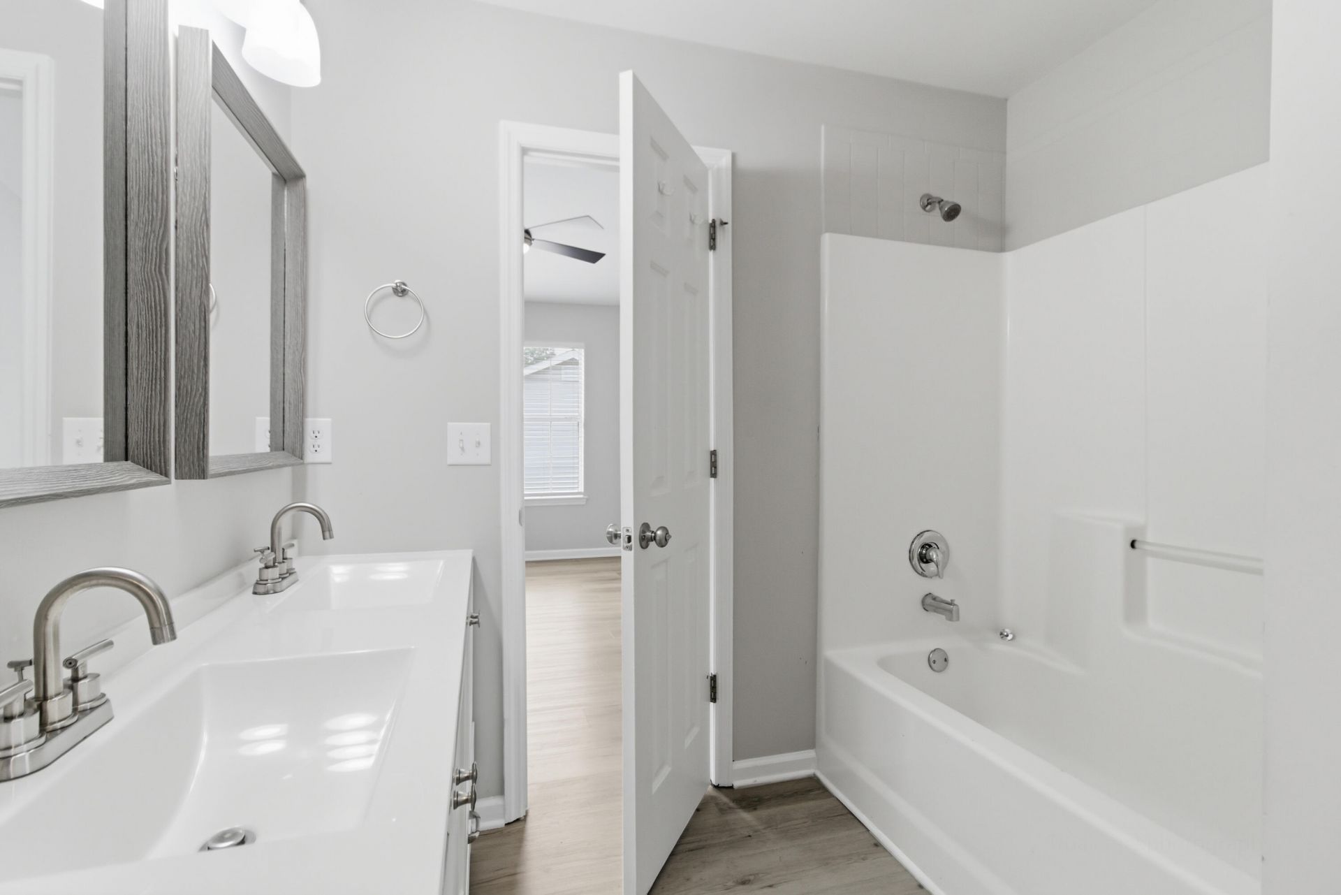 115 Remington Drive Photo 18
