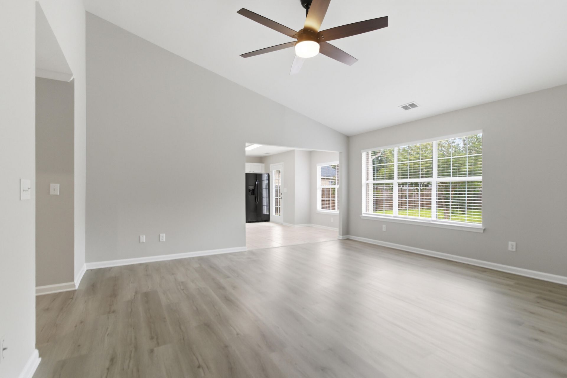 115 Remington Drive Photo 21