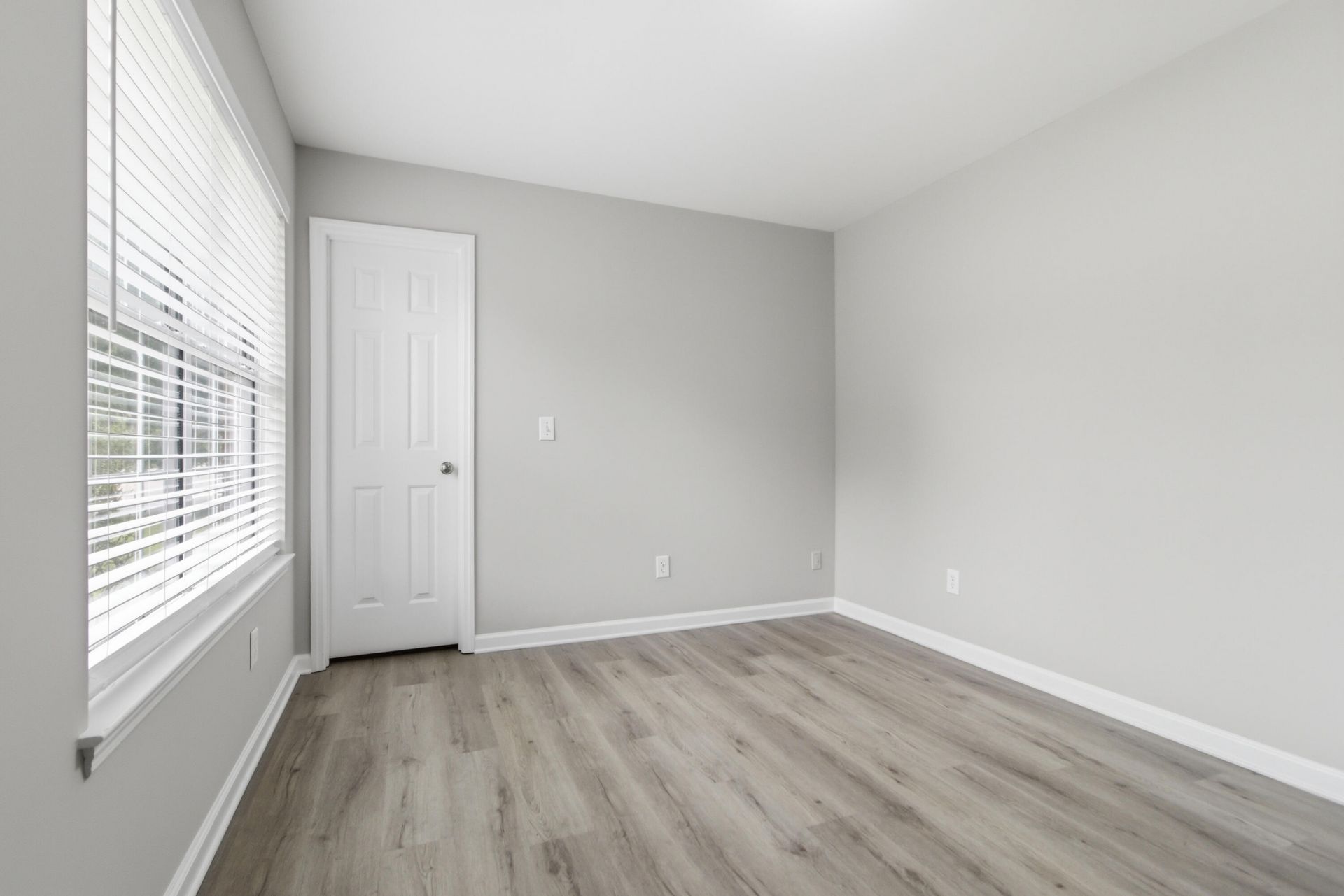 115 Remington Drive Photo 9