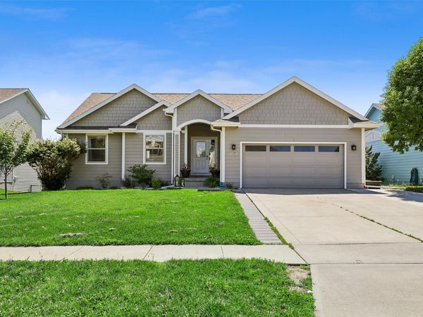 3020 SW Butternut Drive, Ankeny, IA 50023