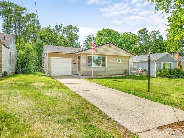 1327 26th Street, ROCKFORD, IL 61108