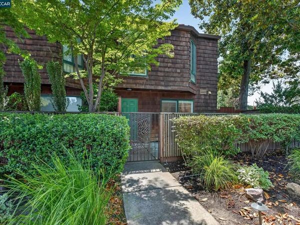 2340 Westcliffe Ln, Unit L, Walnut Creek, CA 94597