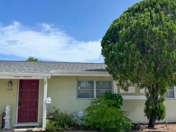 1213 Banana River Drive , Indian Harbour Beach, FL 32937