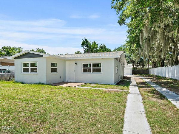 607 Wayne Avenue, New Smyrna Beach, FL 32168