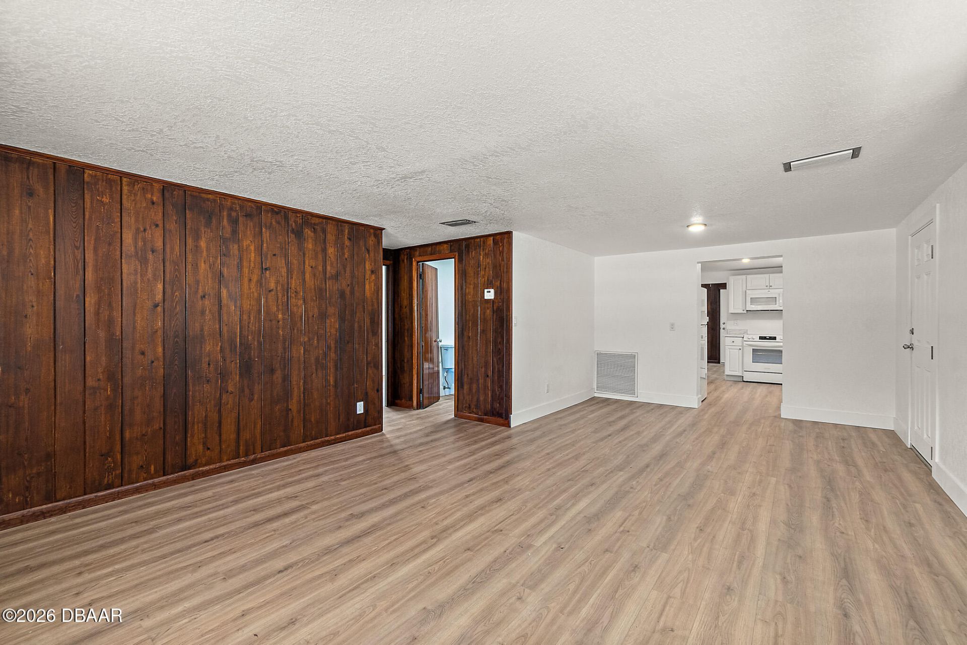 607 Wayne Avenue, New Smyrna Beach, FL 32168 Photo