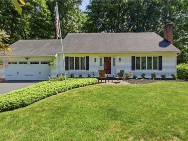 33 Scotch Lane, Rochester, NY 14617