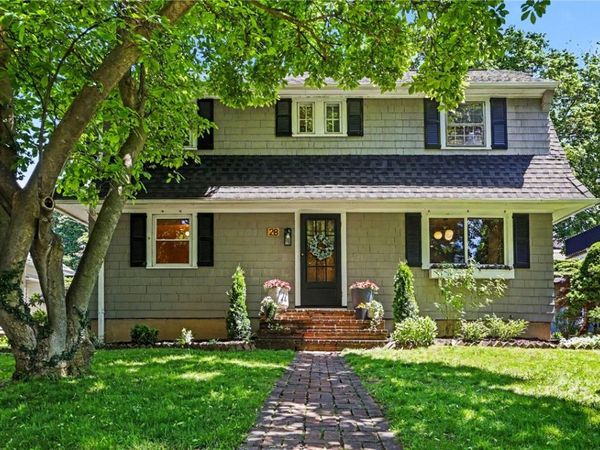 28 Kent Park , Rochester, NY 14610