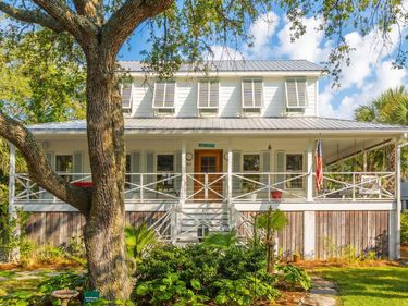 401 Seabreeze Lane, Sullivans Island, SC 29482