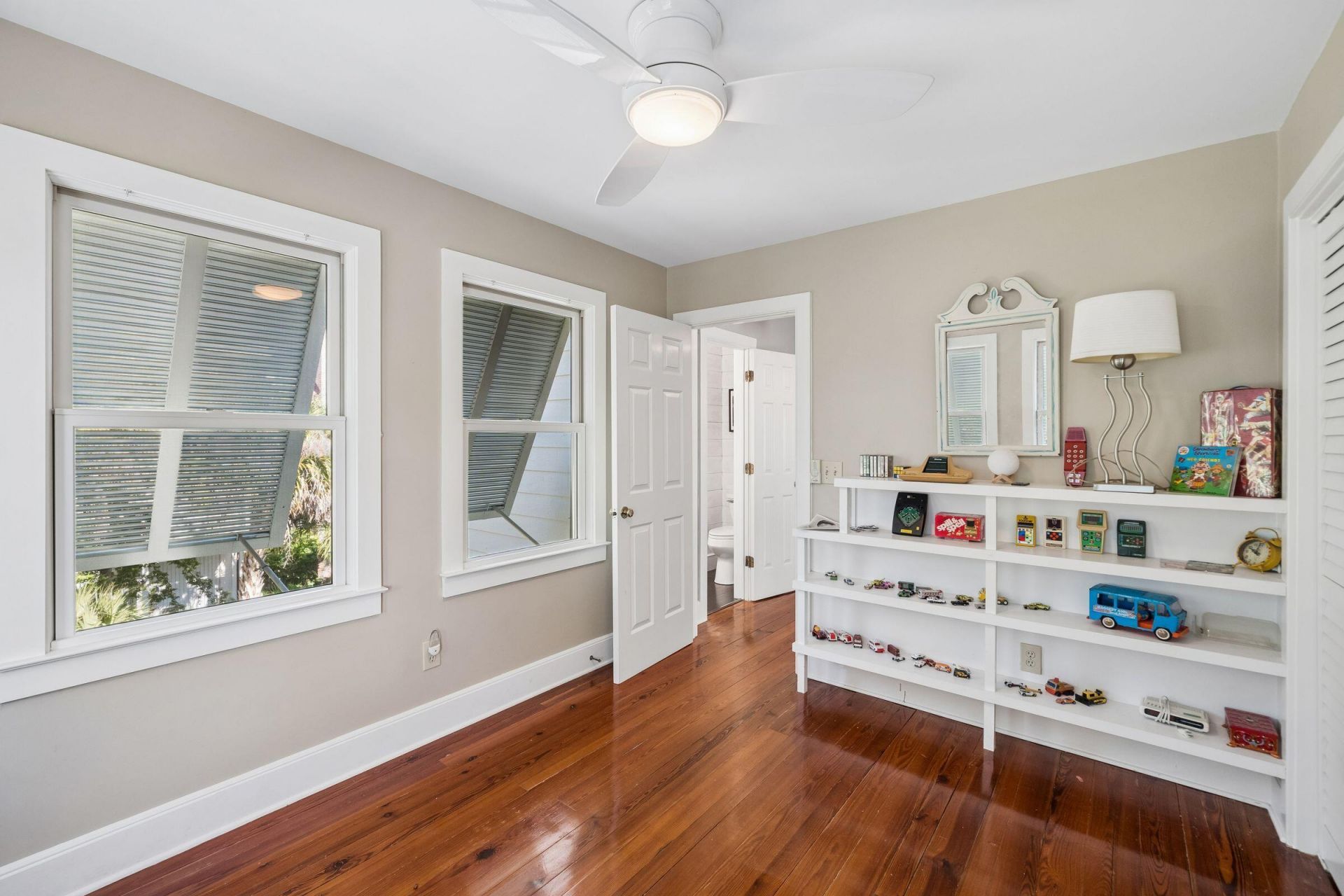 401 Seabreeze Lane Photo 28