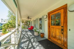 401 Seabreeze Lane photo 4