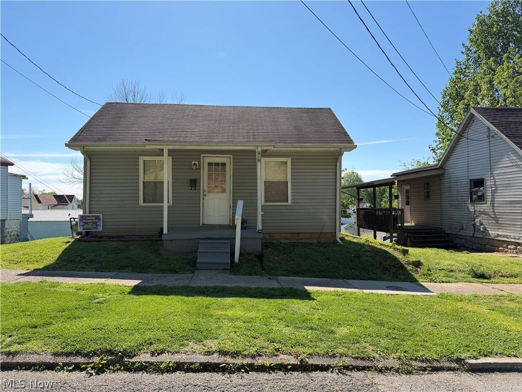 1210 Swann Street , Parkersburg, WV 26101 Main Photo
