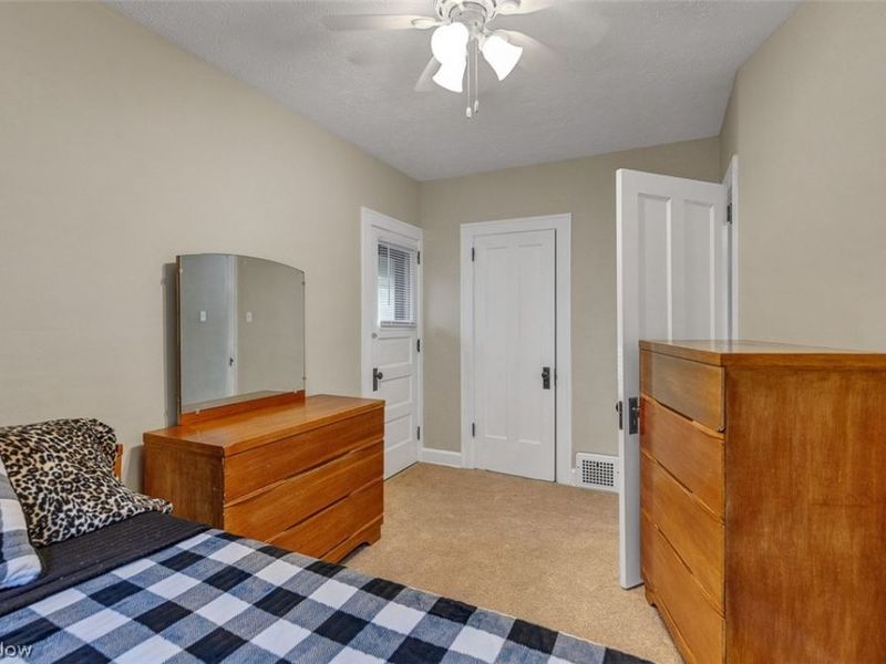 4458 W 48th Street, Cleveland, OH 44144 Photo 20
