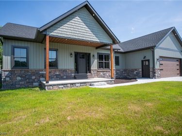 453 Shane Avenue, Waynesburg, OH 44688