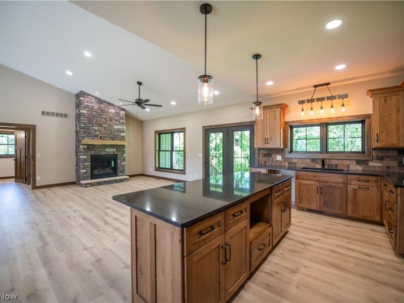 453 Shane Avenue, Waynesburg, OH 44688 Photo 11