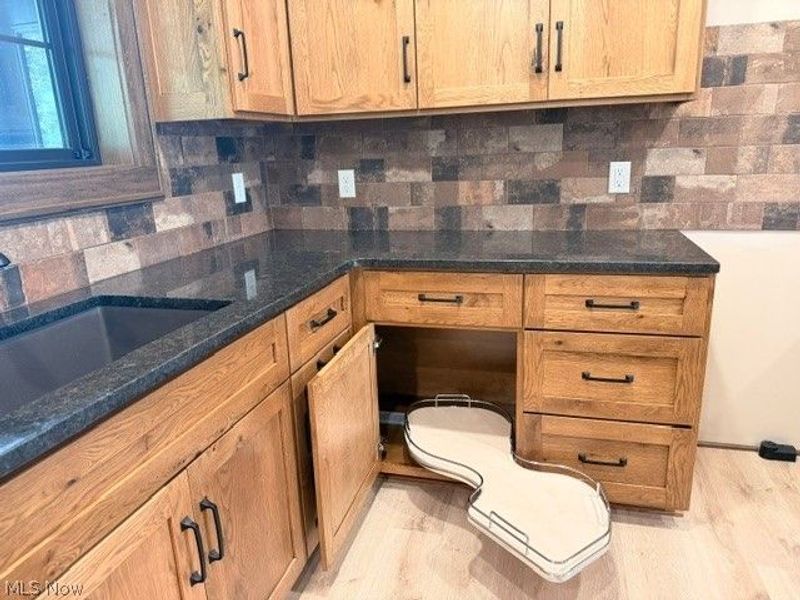 453 Shane Avenue, Waynesburg, OH 44688 Photo 14