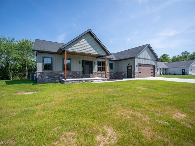 453 Shane Avenue, Waynesburg, OH 44688 Photo 3