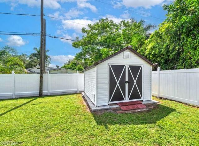 3196 Connecticut Ave, Naples, FL 34112 Photo