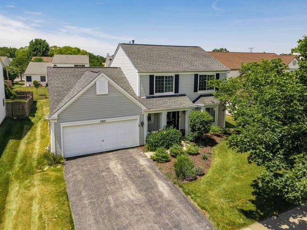 1371 E Braymore Circle , Naperville, IL 60564