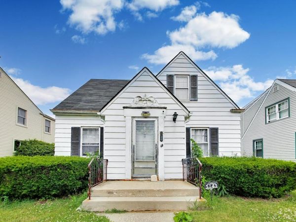 5141 N Octavia Avenue , Harwood Heights, IL 60706