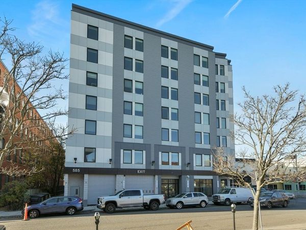 585 Essex St, Unit 718, Lynn, MA 01901