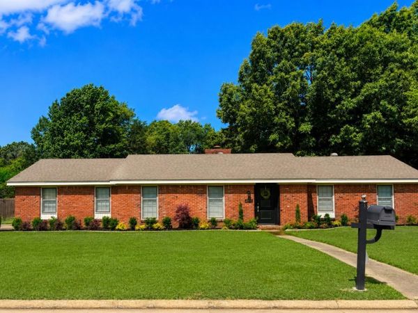 2805 Glenwood Cove, Jonesboro, AR 72401