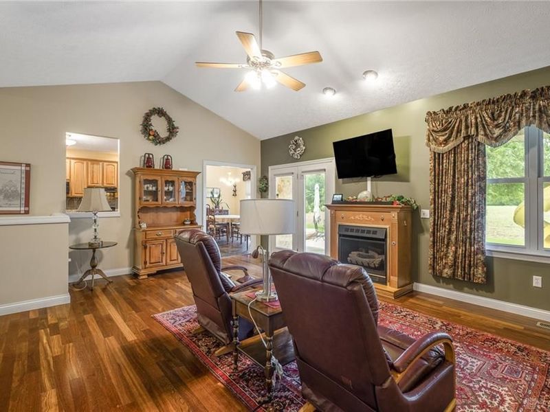 2032 Hancock Court, Xenia, OH 45385 Photo 6