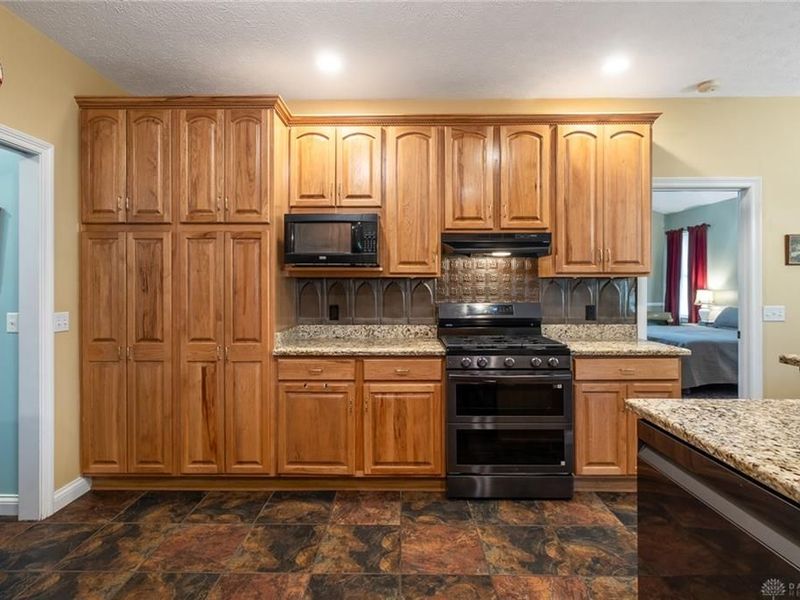 2032 Hancock Court, Xenia, OH 45385 Photo 9