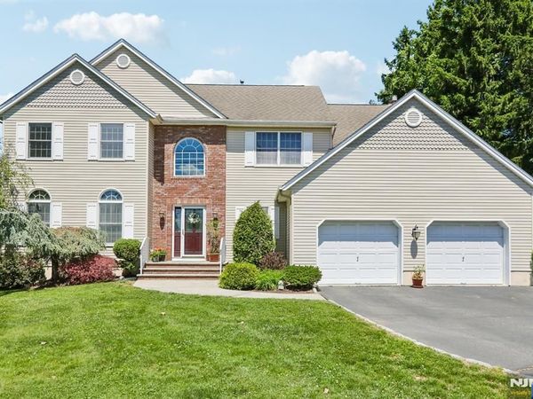 55 Sand Road, FAIRFIELD, NJ 07004