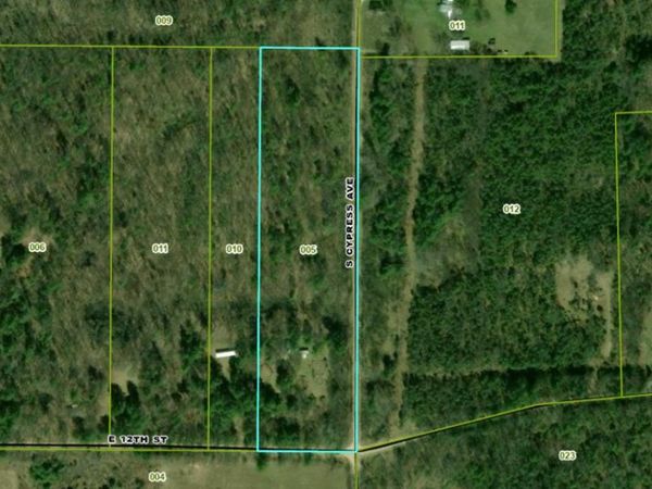 7171 E 12th Street, White Cloud, MI 49349