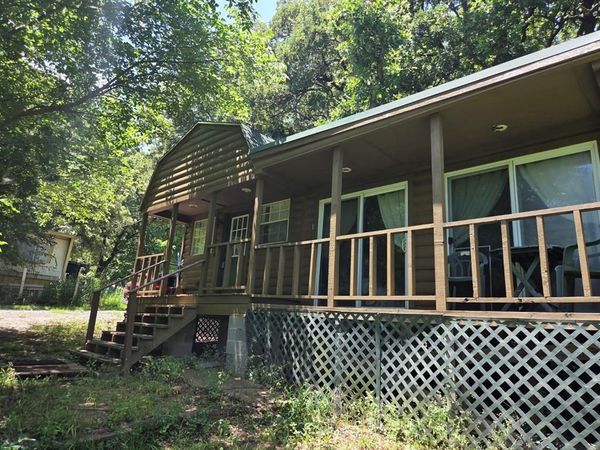150 Dover Drive, Gordonville, TX 76245