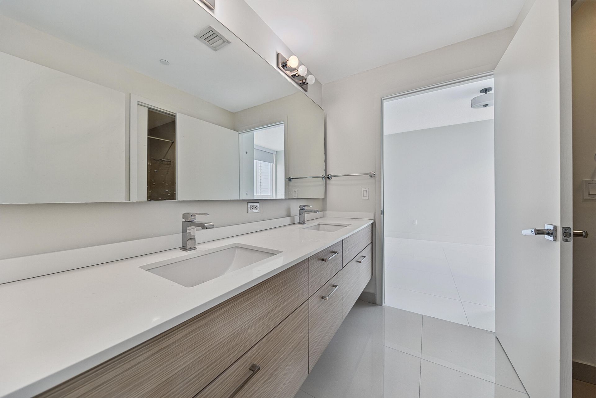 600 NE 27th Street, Unit 1605, Miami, FL 33137 Photo