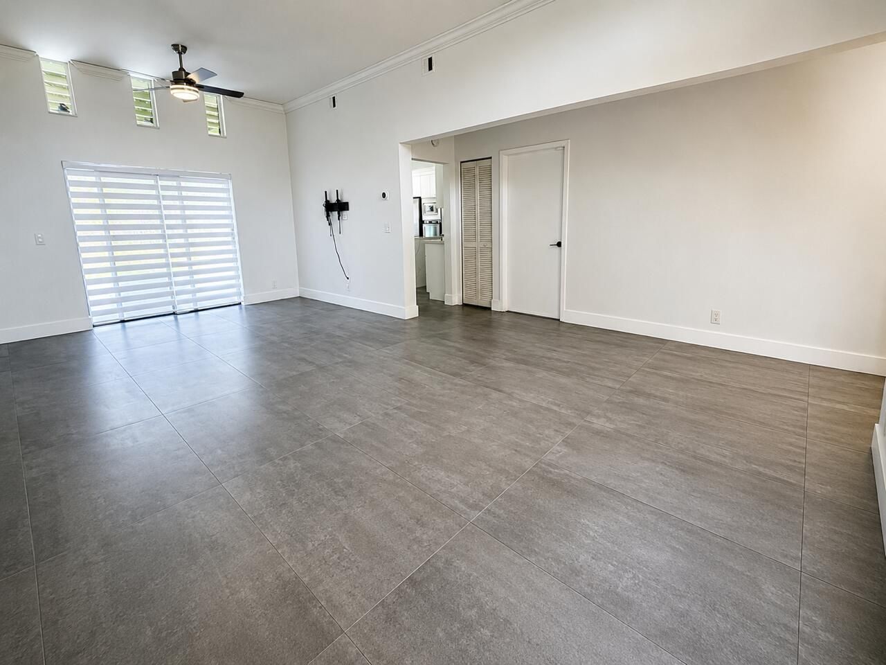 4683 NW 99th Terrace, Sunrise, FL 33351 Photo