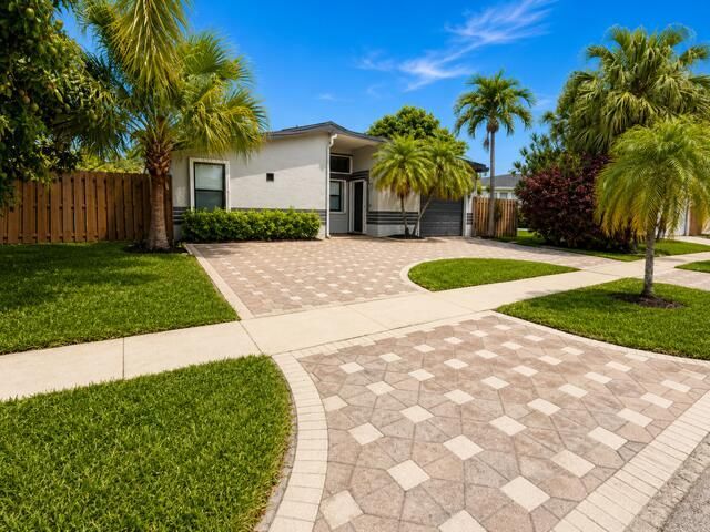 4683 NW 99th Terrace, Sunrise, FL 33351 Photo