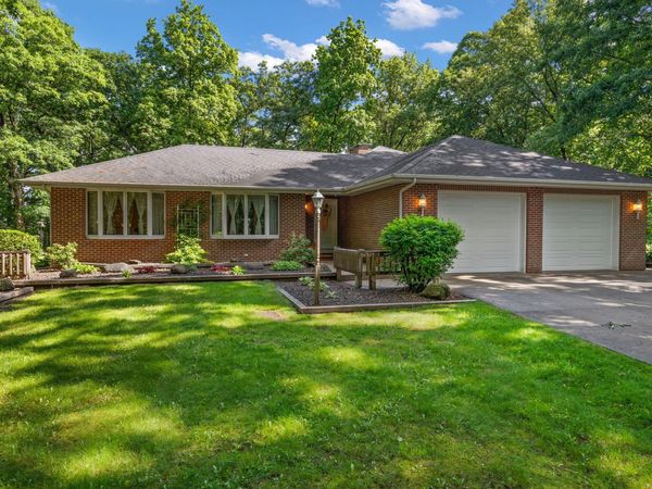 130 Woodland Hickory Court, Valparaiso, IN 46385
