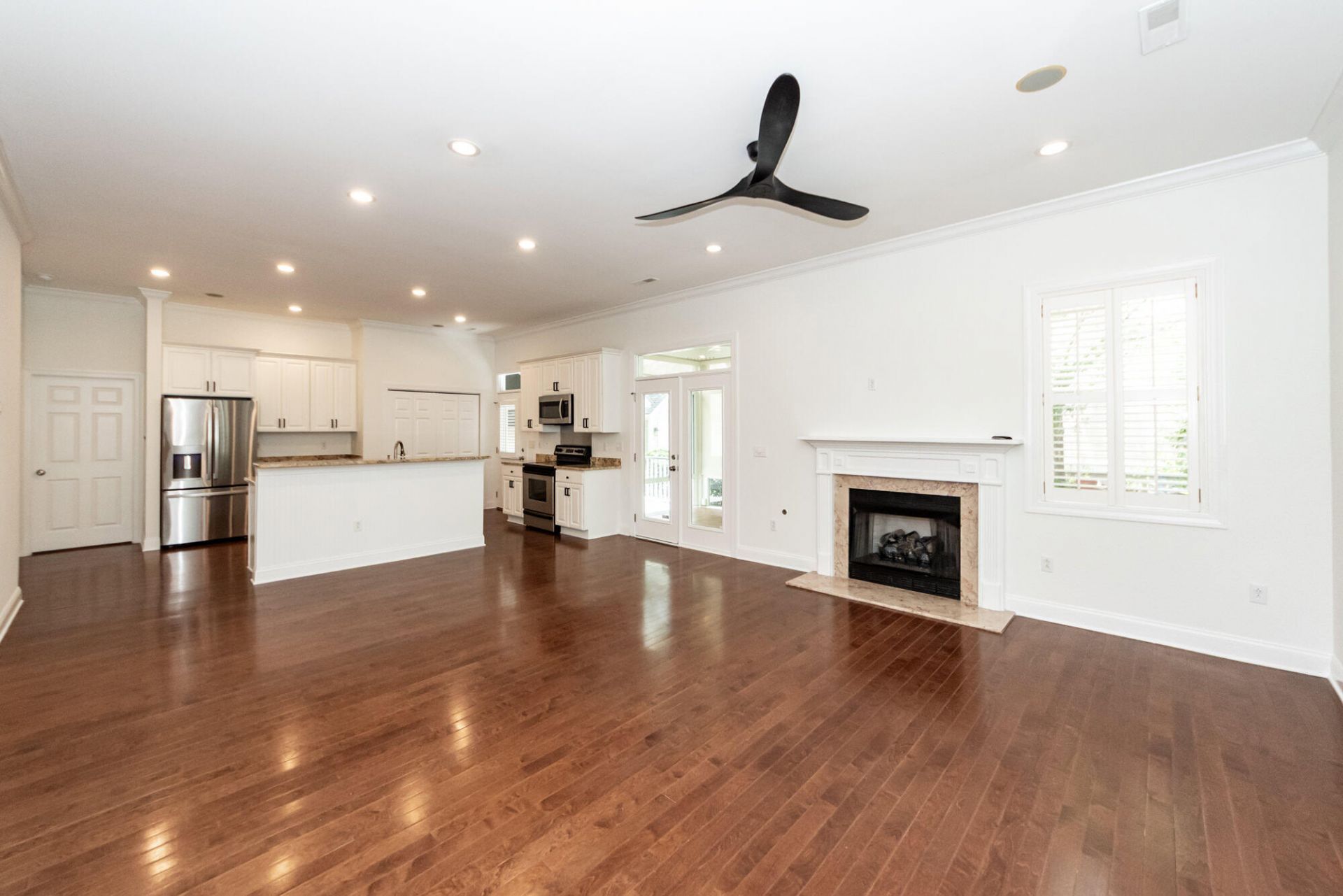 7017 Schooner Street Photo 6
