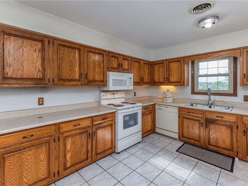 283 Dogwood Drive, Greenville, OH 45331 Photo 27