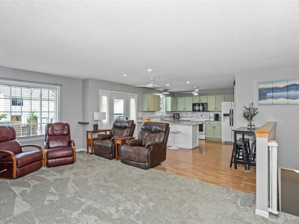 2519 Grand River Drive, Des Moines, IA 50320
