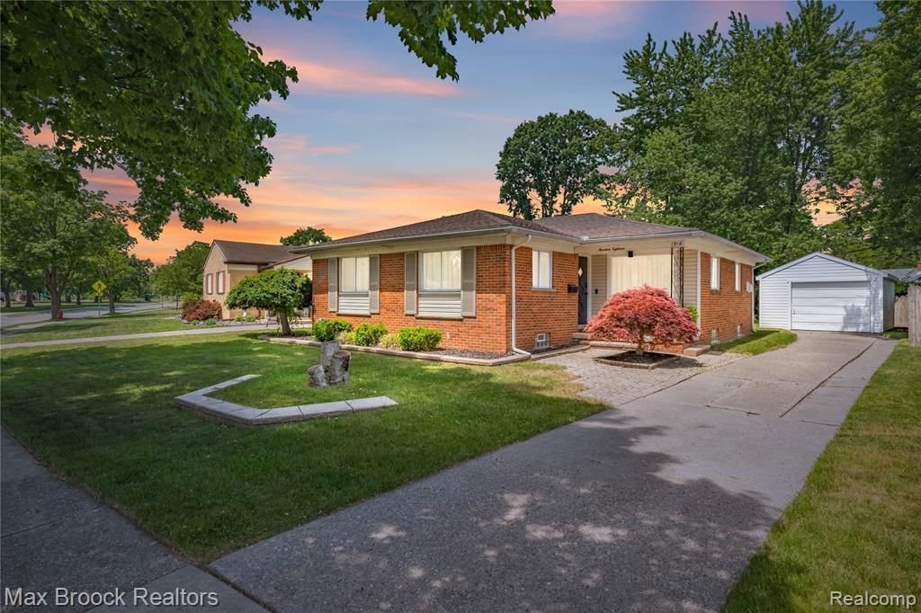 1918 Massoit Road, Royal Oak, MI 48073 Main Photo
