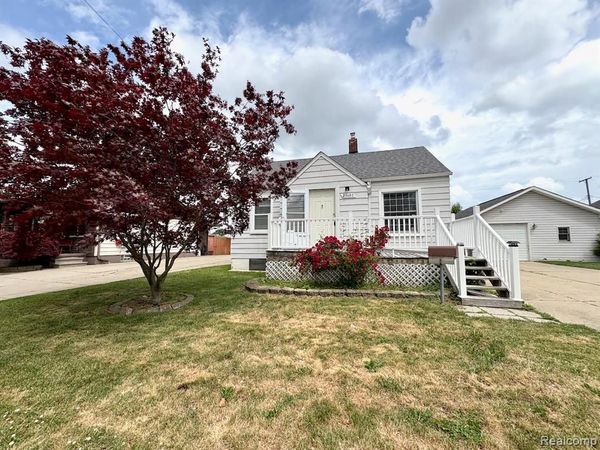 25680 Send Street , Roseville, MI 48066